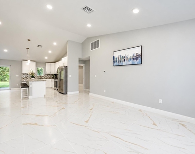 1749 Se Vesthaven Court - Photo Thumbnail 5