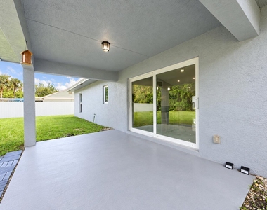 1749 Se Vesthaven Court - Photo Thumbnail 30
