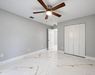 1749 Se Vesthaven Court - Photo Thumbnail 28