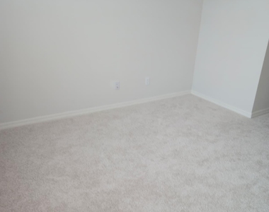 12865 Sw Forli Way - Photo Thumbnail 20