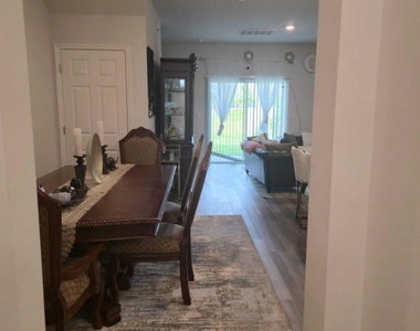 12865 Sw Forli Way - Photo Thumbnail 7