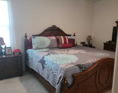 12865 Sw Forli Way - Photo Thumbnail 9