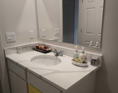 12865 Sw Forli Way - Photo Thumbnail 22