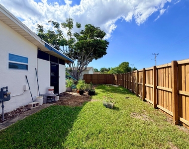 2551 Nw 98th Avenue - Photo Thumbnail 35