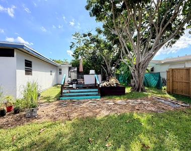 2551 Nw 98th Avenue - Photo Thumbnail 36
