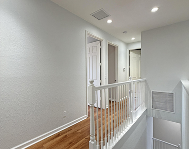 2125 Sw Cape Cod Drive - Photo Thumbnail 21