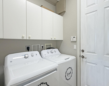 2125 Sw Cape Cod Drive - Photo Thumbnail 16