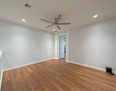 2125 Sw Cape Cod Drive - Photo Thumbnail 23