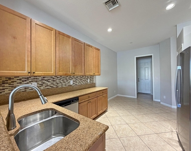 2125 Sw Cape Cod Drive - Photo Thumbnail 9