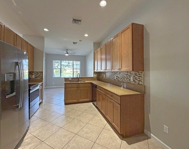2125 Sw Cape Cod Drive - Photo Thumbnail 12