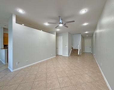 2125 Sw Cape Cod Drive - Photo Thumbnail 7