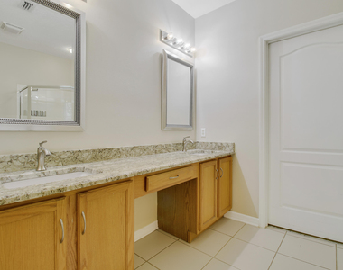 1667 Sw Harbour Isles Circle - Photo Thumbnail 19