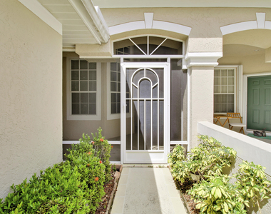 1667 Sw Harbour Isles Circle - Photo Thumbnail 3