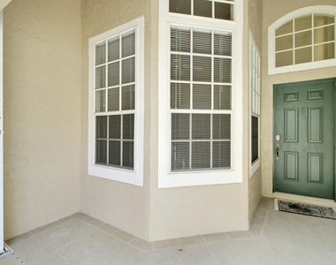 1667 Sw Harbour Isles Circle - Photo Thumbnail 4