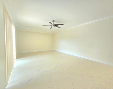 710 Mill Valley Place - Photo Thumbnail 4