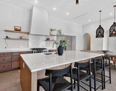 540 Driftwood Road - Photo Thumbnail 12