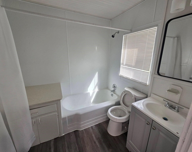 4819 Morris Avenue - Photo Thumbnail 4