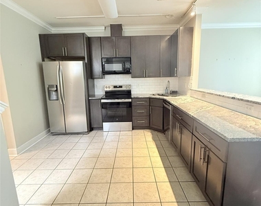 911 Spring Valley Plaza - Photo Thumbnail 6