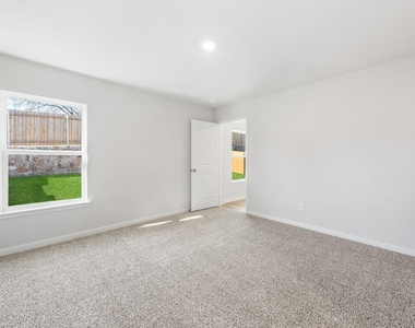 6320 Hyena Hollow Drive - Photo Thumbnail 7