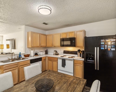 205 Crystalwood Drive - Photo Thumbnail 11