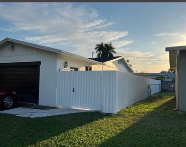 7450 Sw 130th Avenue - Photo Thumbnail 2