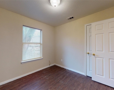 3621 San Rose Drive - Photo Thumbnail 15