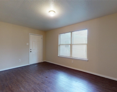 3621 San Rose Drive - Photo Thumbnail 8