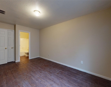 3621 San Rose Drive - Photo Thumbnail 13