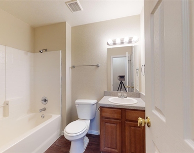3621 San Rose Drive - Photo Thumbnail 14