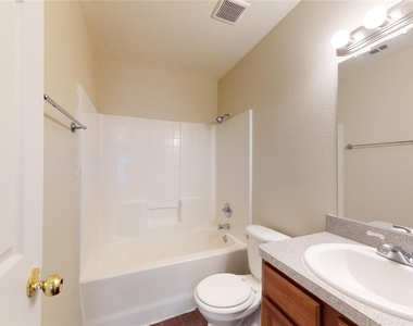 3621 San Rose Drive - Photo Thumbnail 11