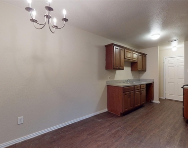 3621 San Rose Drive - Photo Thumbnail 3