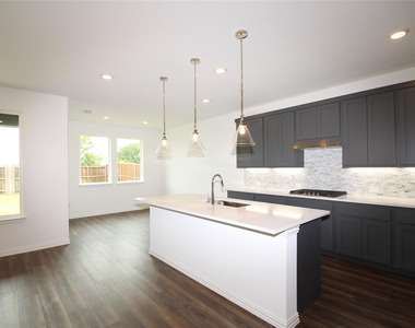 2603 Swallowtail Street - Photo Thumbnail 3