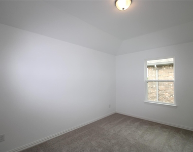 2603 Swallowtail Street - Photo Thumbnail 13