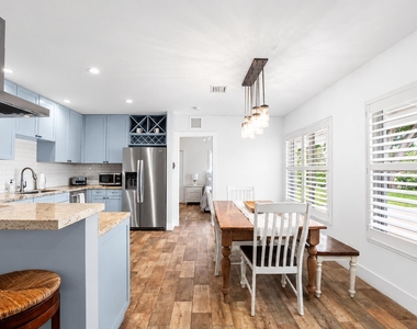 462 Tequesta Drive - Photo Thumbnail 7