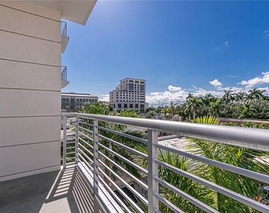 155 E Boca Raton Road - Photo Thumbnail 8