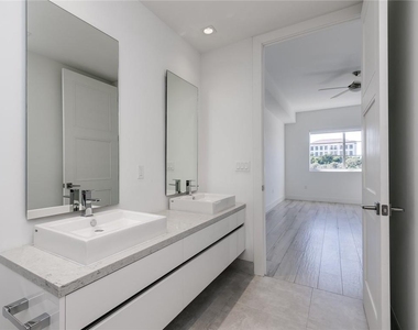155 E Boca Raton Road - Photo Thumbnail 18