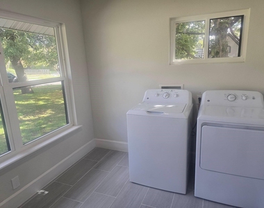 4824 Meadowbrook Drive - Photo Thumbnail 19
