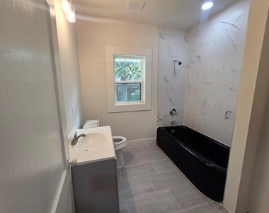 4824 Meadowbrook Drive - Photo Thumbnail 18