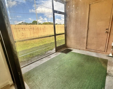2205 Sw 80th Terrace - Photo Thumbnail 15