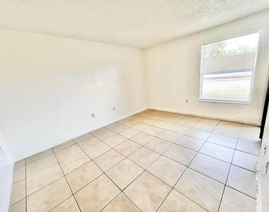 2205 Sw 80th Terrace - Photo Thumbnail 9