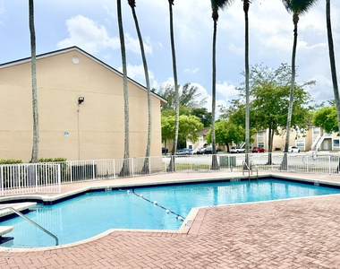 2205 Sw 80th Terrace - Photo Thumbnail 21