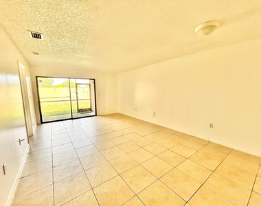 2205 Sw 80th Terrace - Photo Thumbnail 6