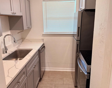 3921 Inwood Road - Photo Thumbnail 5