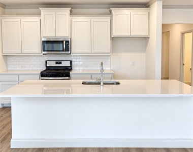 332 Braves Way - Photo Thumbnail 2