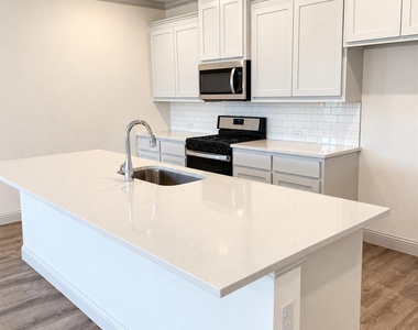 332 Braves Way - Photo Thumbnail 3