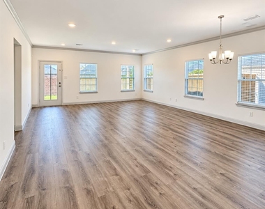 332 Braves Way - Photo Thumbnail 4