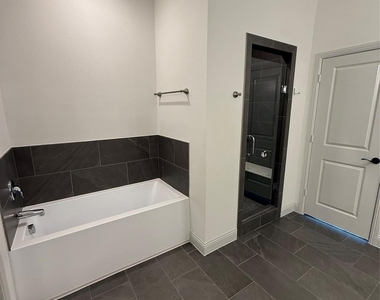 332 Braves Way - Photo Thumbnail 8