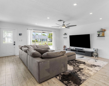 1515 Gallinule Drive - Photo Thumbnail 3