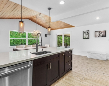 1515 Gallinule Drive - Photo Thumbnail 6
