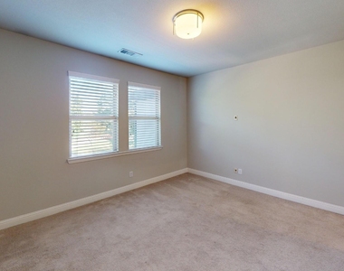 7005 Golf Club Drive - Photo Thumbnail 22
